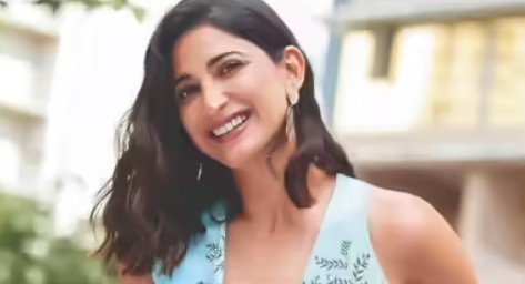 Aahana Kumra Fan Mail Address