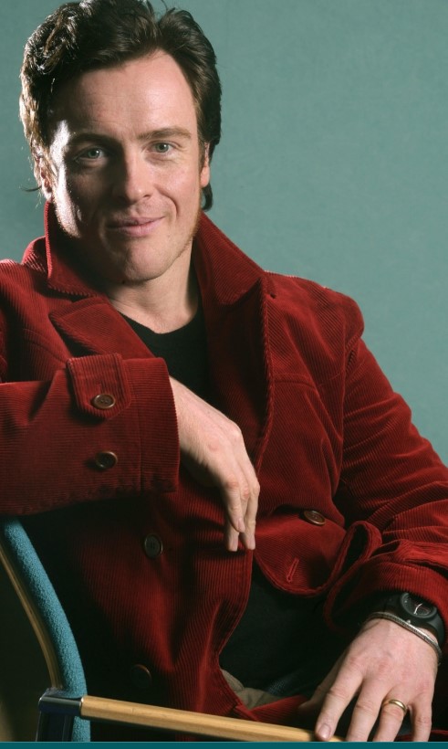 Toby Stephens contact
