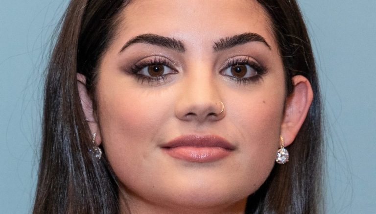 Sadie Laflamme-Snow Fan Mail Address