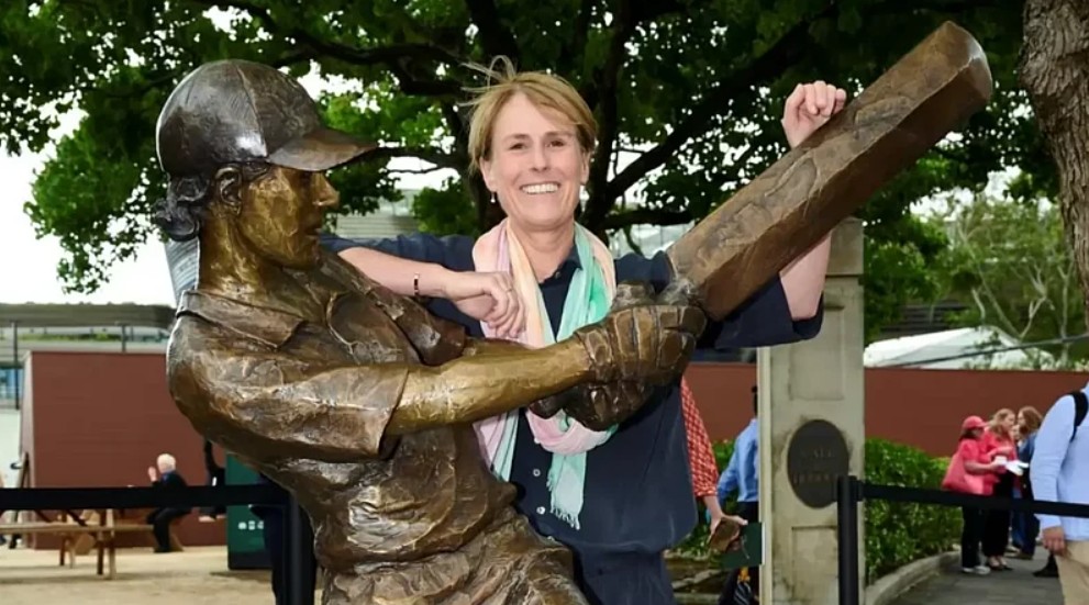 Belinda Clark Fan Mail Address