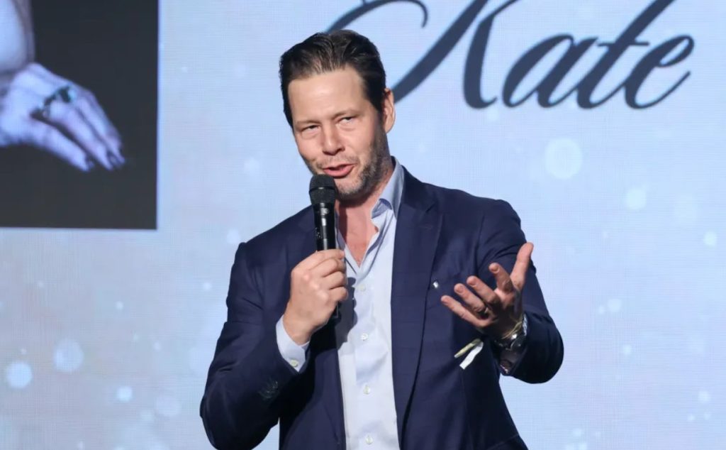 Ike Barinholtz Fan Mail Address